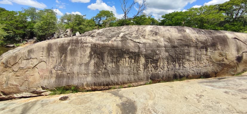 Banner da mesa de RPG: Segredos da Pedra Encantada